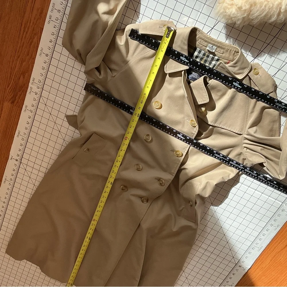 Vintage Burberrys Nova Check Trench Coat
Size 20 Long/XL Timeless Classic - Picture 16 of 16